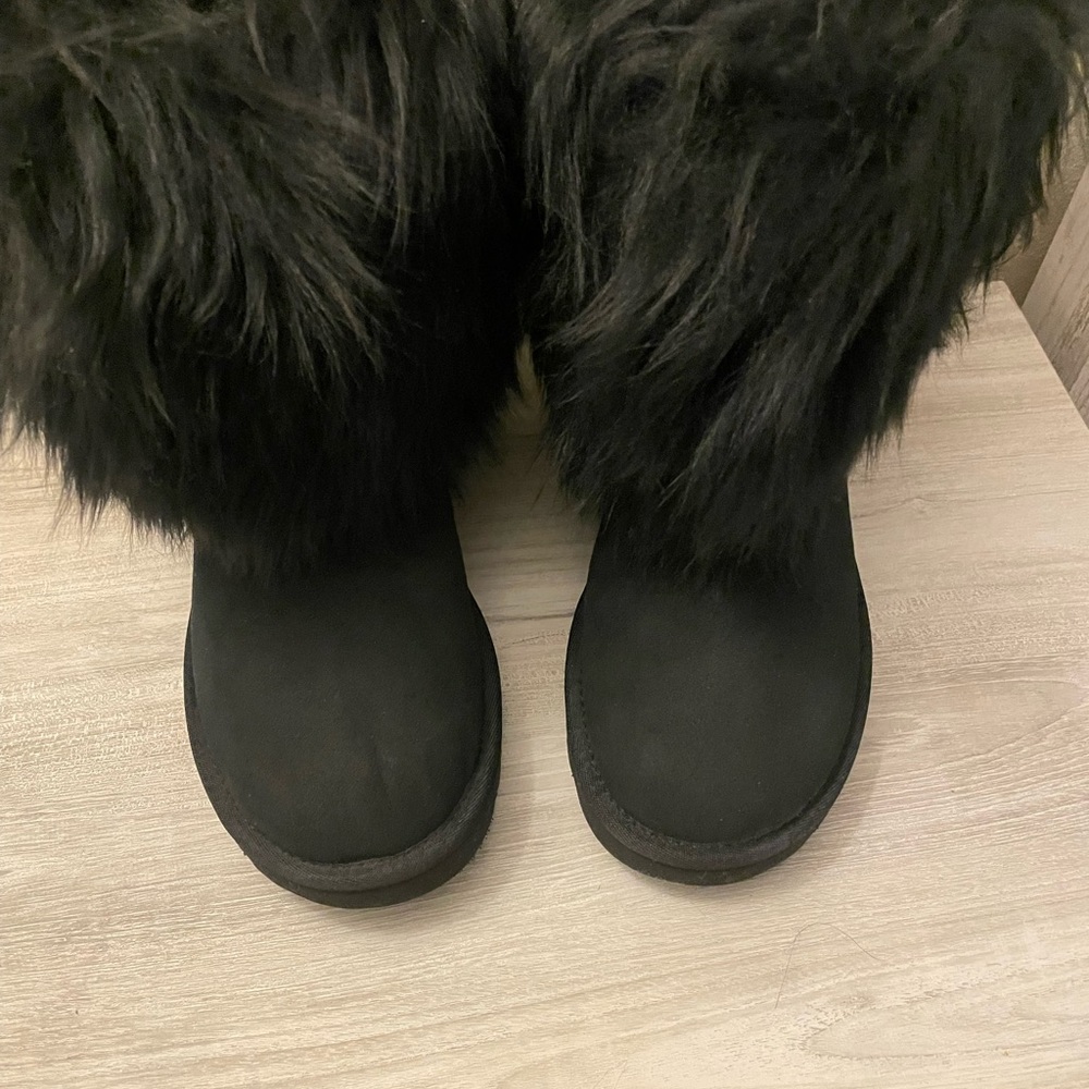 UGG Fur Women's Boots (BRAND NEW)